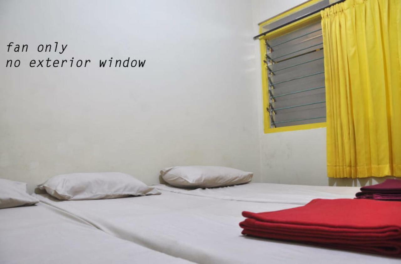 The Sleepingroom Hostel Yogyakarta Exterior foto